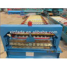 Roof roll forming machine